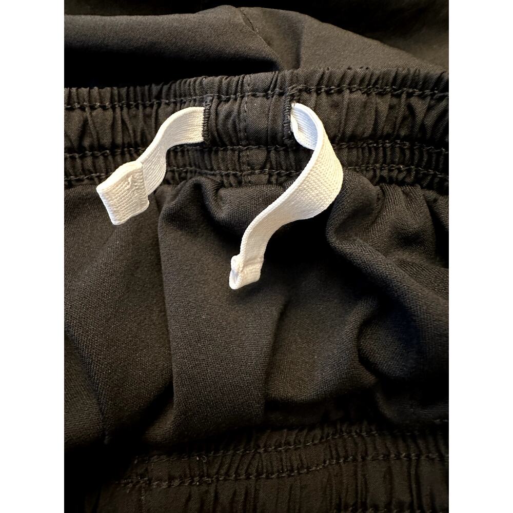 Nike Dri-Fit Girl's XL Black/White Shorts, Built In Liner, Adjustable Waist, EUC - Picture 6 of 6